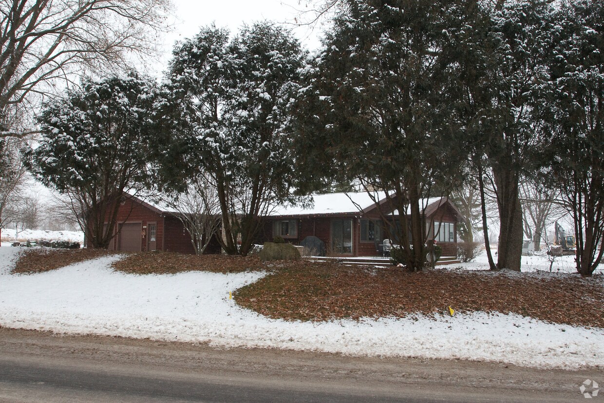 Sam Moore's Trailer Park Apartments in Fox Lake, WI