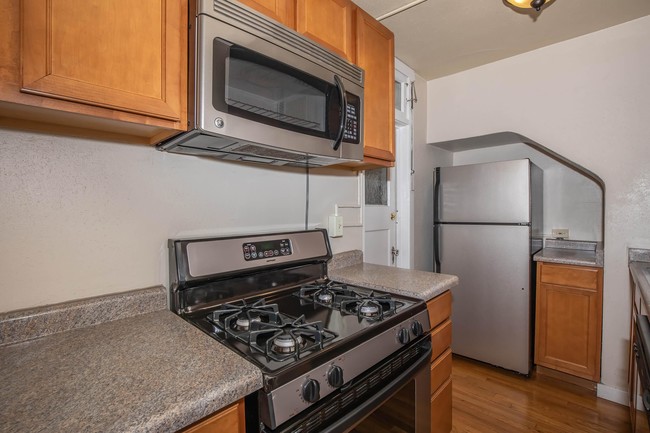 BEAUTIFUL KITCHEN - Cascade Park