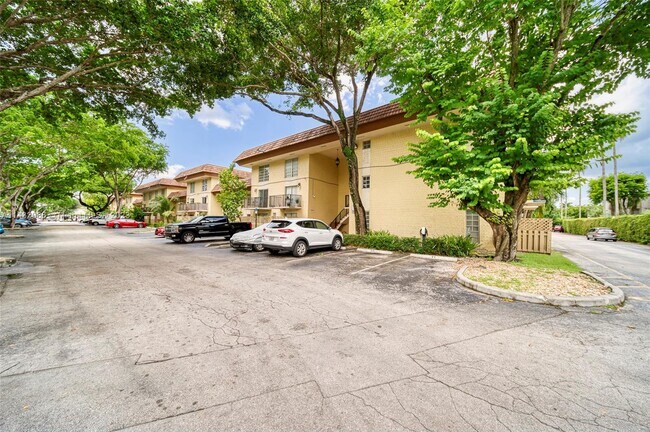 Building Photo - 8600 SW 109th Ave