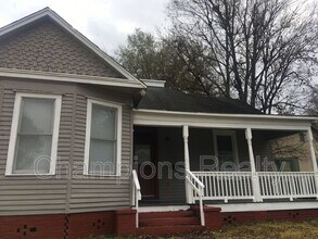 Building Photo - 1540 14th Ave