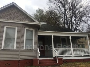 Building Photo - 1540 14th Ave