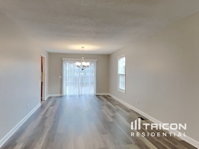 Building Photo - 750 Northview Dr