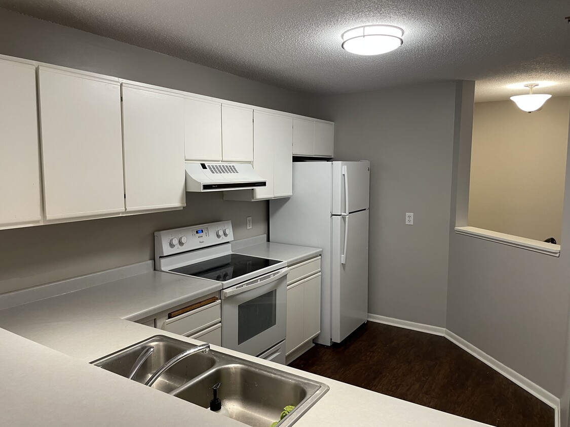 7609 Edinborough Way Unit 4220, Minneapolis, MN 55435 Condo for Rent