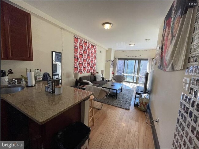 Foto del edificio - 1945 N 18th St