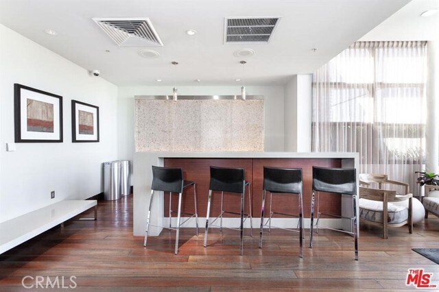 Foto del edificio - 1155 S Grand Ave