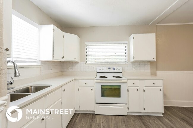 Building Photo - 4010 1st Ave S