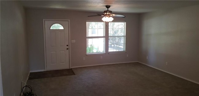 Building Photo - 3545 Lone Star Cir