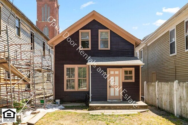Foto del edificio - 918 W Jefferson Blvd