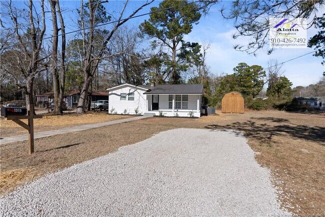 Building Photo - 1315 Cade Hill Ave