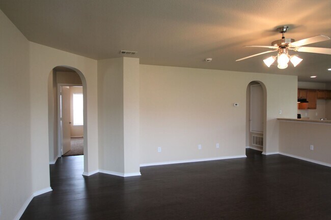 Foto del edificio - Coming Soon in Haslet | 3BR/2BA with 2-Car Garage, Private Yard & Easy Access to 287 & I-35