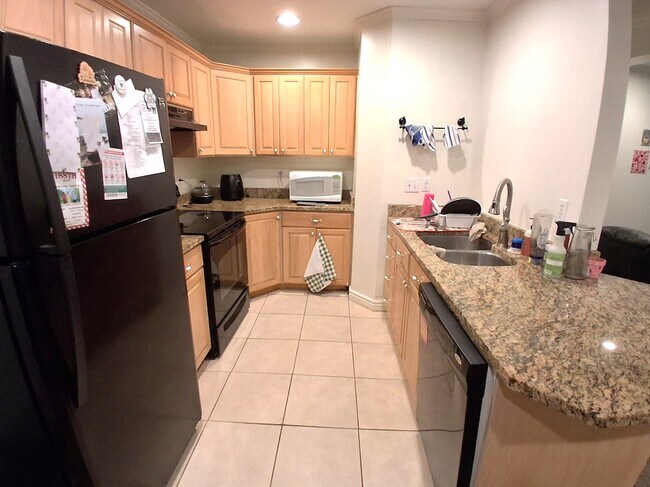 Foto del edificio - 1533 Riverside Ave