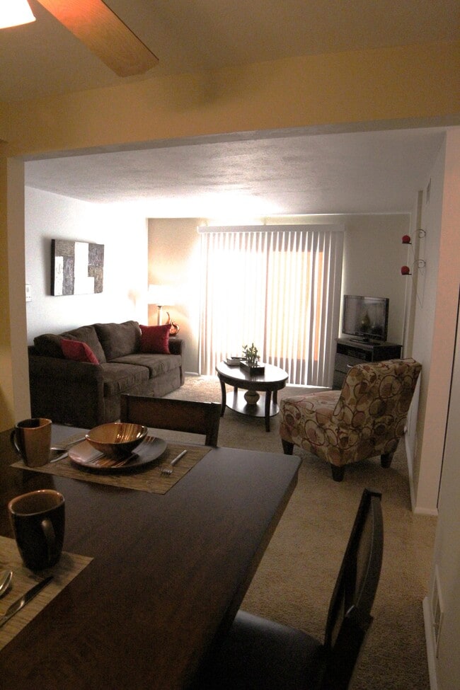 Monroeville Apartments at Deauville Park Monroeville, PA