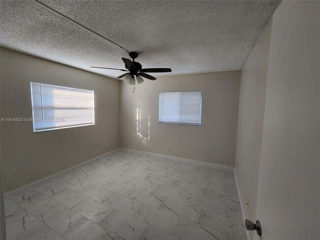 Building Photo - 1351 SW 125th Ave