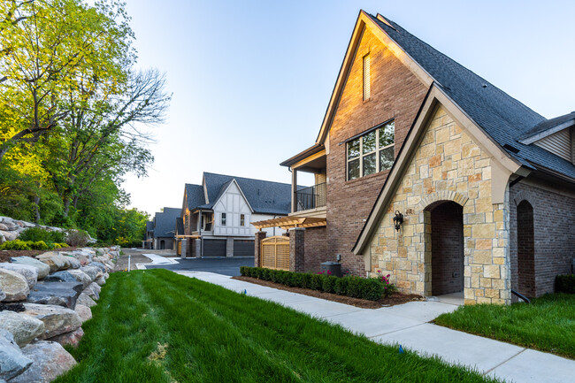 Foto del edificio - Tribute Creek Apartment Homes