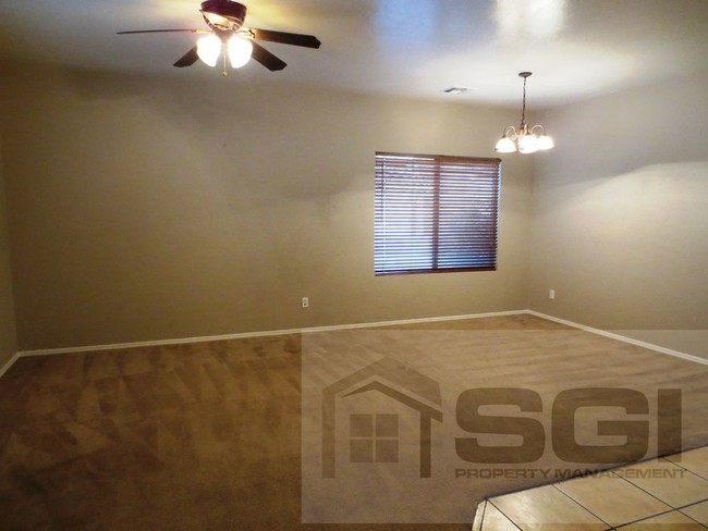 Foto del edificio - 3511 W Thurman Dr