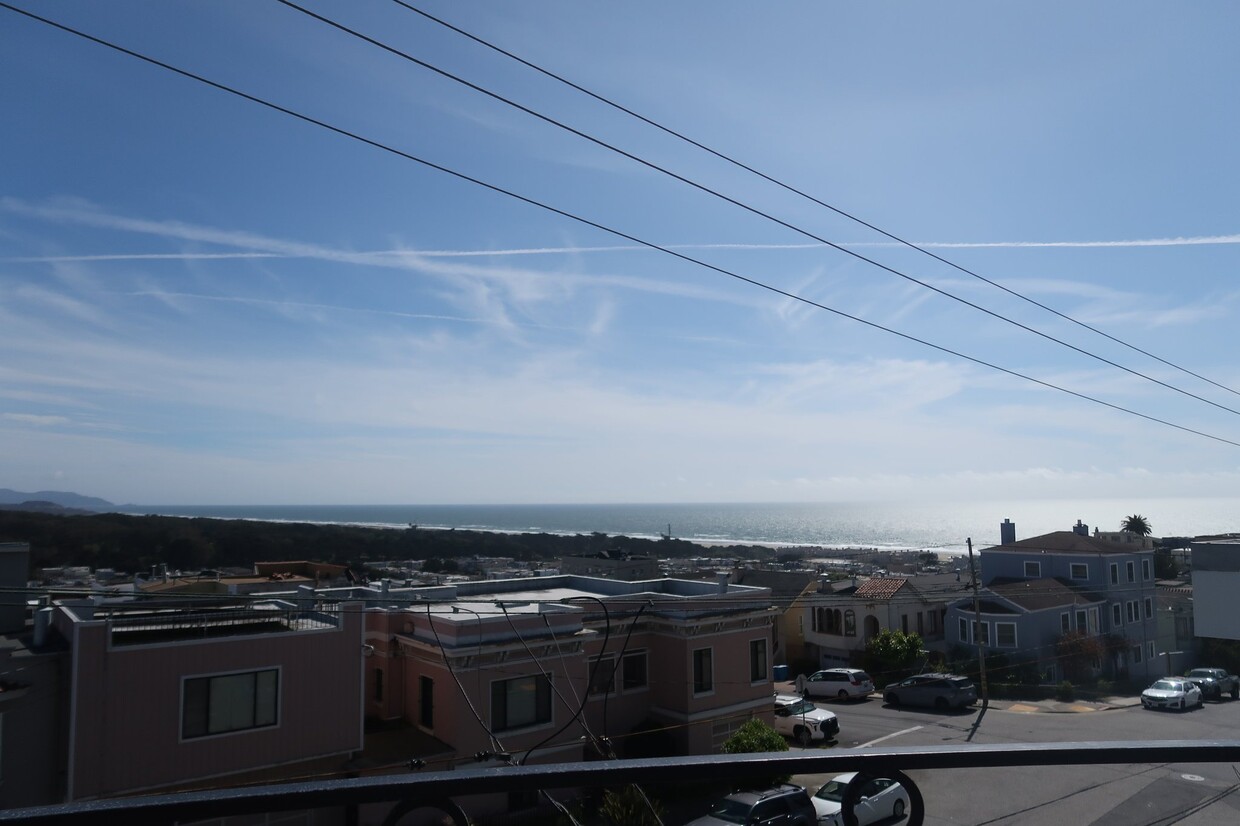 Photo - 5032 Anza St (San Francisco, CA)