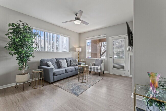 Foto del edificio - 900 S Meadows Pkwy