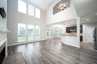 Building Photo - 3627 Midland Dr