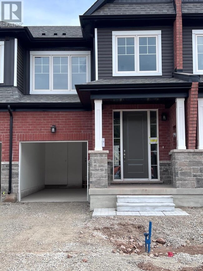 Building Photo - 117 Gear Ave