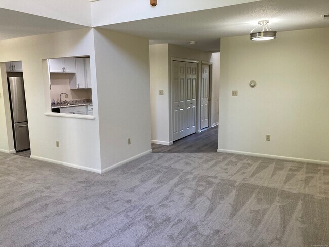 Building Photo - 202 Limner Cir