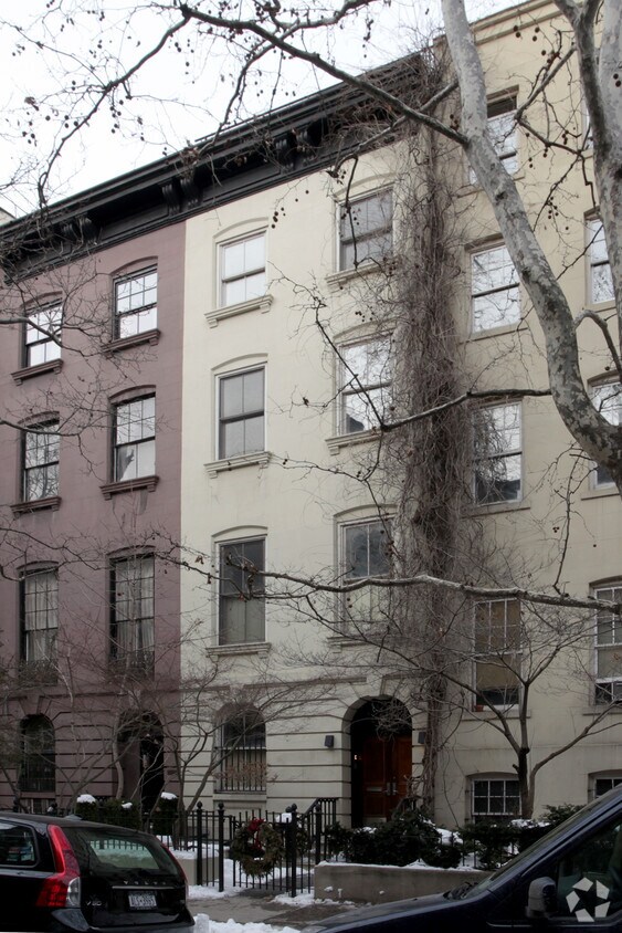 Foto del edificio - 459 W 21st St