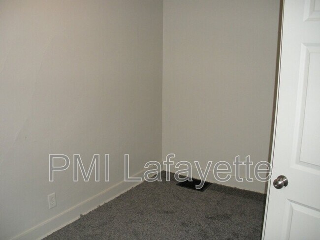 Building Photo - 802 S 19th St