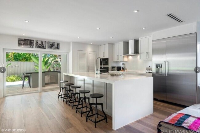 Foto del edificio - 524 Ridgewood Rd