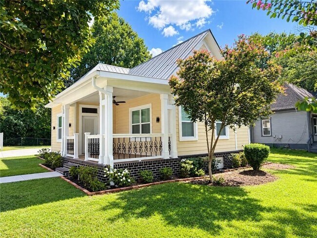 Foto del edificio - 1759 Bolton Rd NW