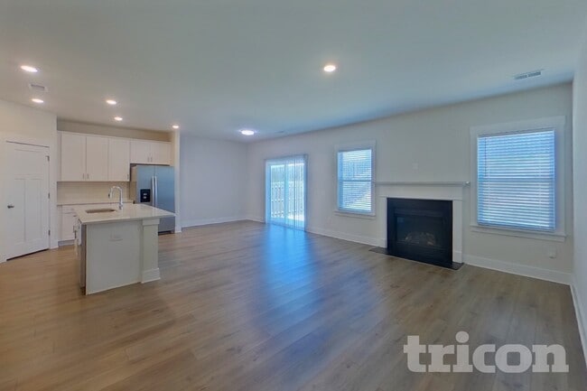 Building Photo - 308 Allenby Ln