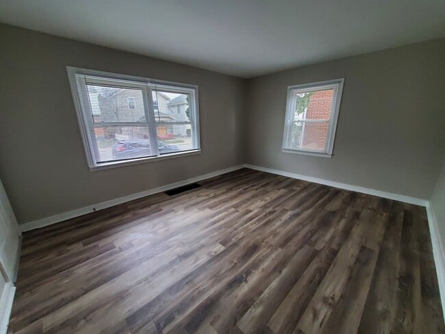 Building Photo - 56 Parkwood