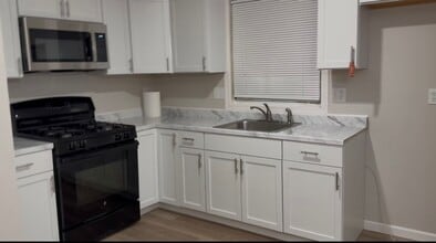 Building Photo - 33-37-37 Grant St