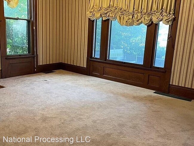 Foto del edificio - 5 br, 2.5 bath House - 847 Center Street