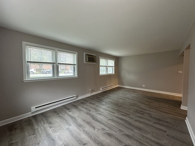Building Photo - 430-40 Stevens Dr