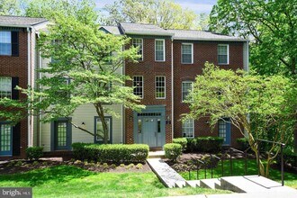 Building Photo - 678 Newbridge Ct