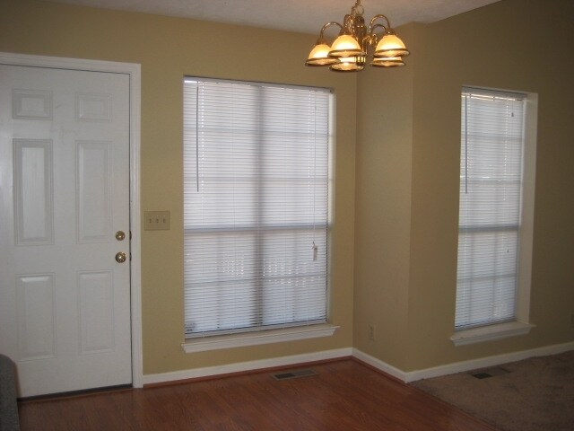 Foto del edificio - 3609 Applewood Ln