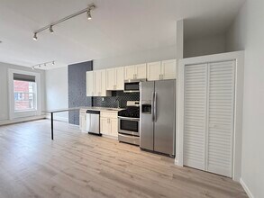 Building Photo - 332 Communipaw Ave