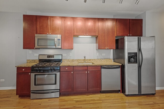 Foto del edificio - 1740 W Foster Ave