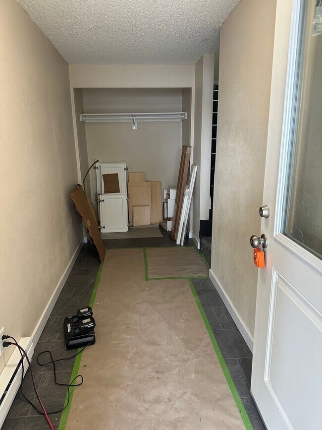 Foto del edificio - 2145 Eastview Pl