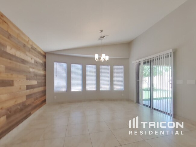 Foto del edificio - 17775 W Eugene Terrace