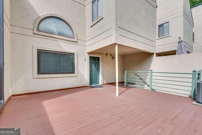 Foto del edificio - 67 25th St NW