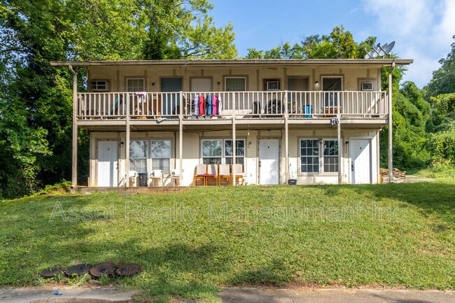 Building Photo - 2329 Dodson Ave