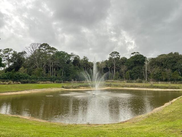 Foto del edificio - 6716 Pointe of Woods Dr