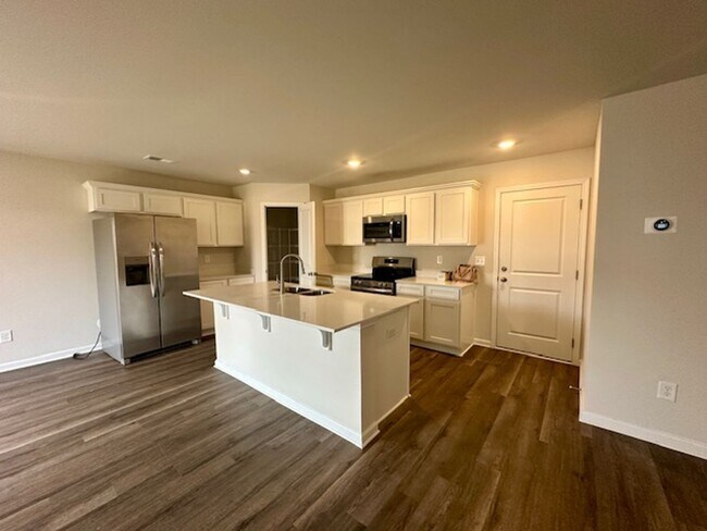 Foto del edificio - New 4-Bed, 2.5-Bath Home in Hopkins with Modern Amenities & Community Perks ~ Minutes To Fort Jac...