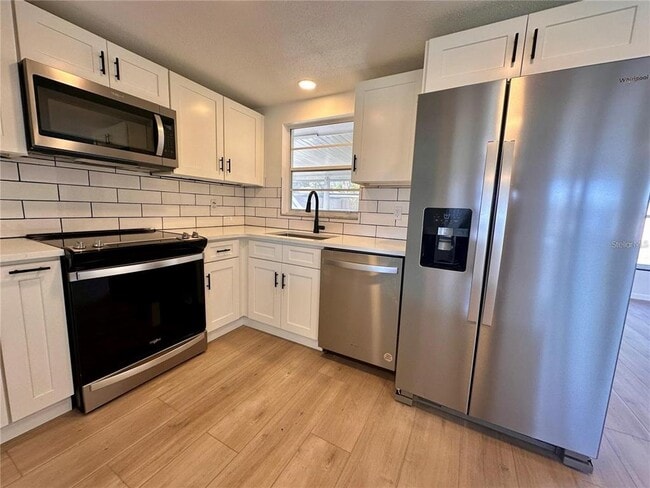 Building Photo - 7521 Bougenville Dr