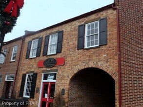 Building Photo - 124 Bow St