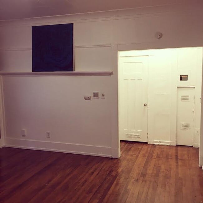 Building Photo - 1628 Bellevue Ave
