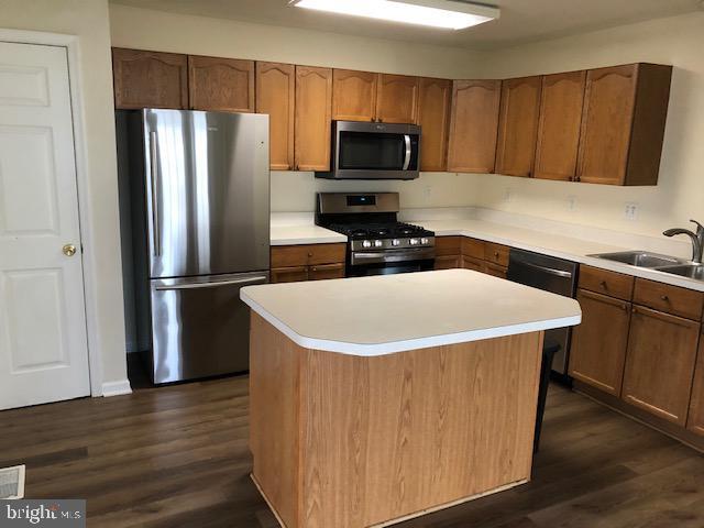 Building Photo - 19 E Calabash Ct