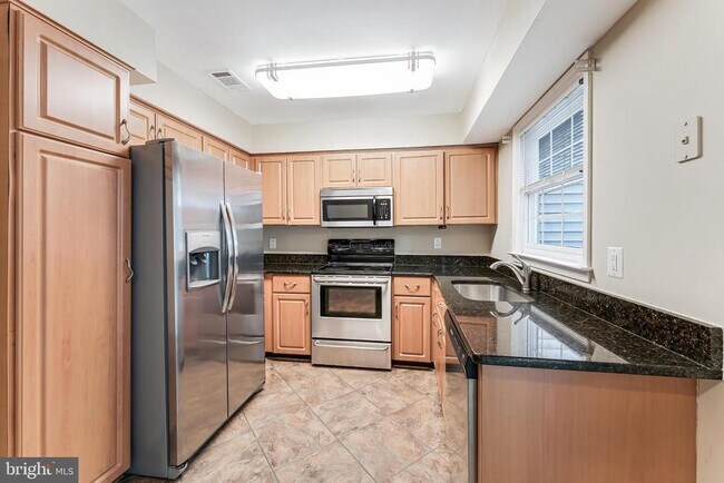 Foto del edificio - 8475 Canyon Oak Dr