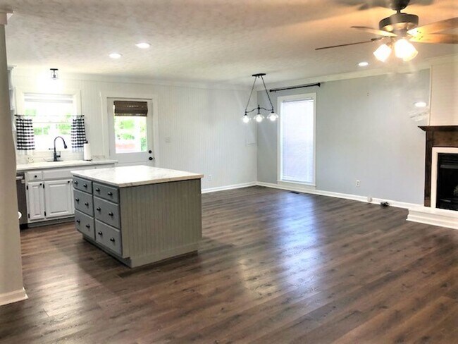 Foto del edificio - 2771 Floyd Springs Rd NE
