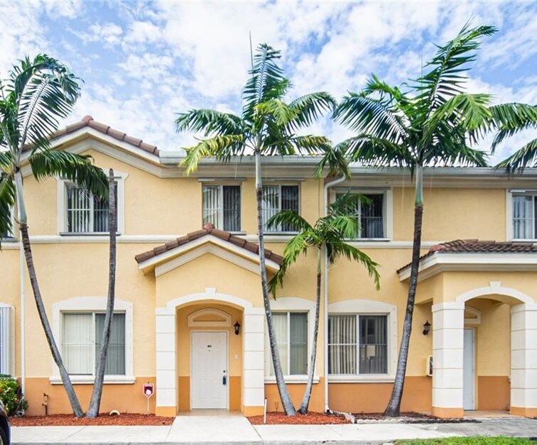 7345 NW 174th Terrace Unit 1041, Hialeah, FL 33015 Condo for Rent in